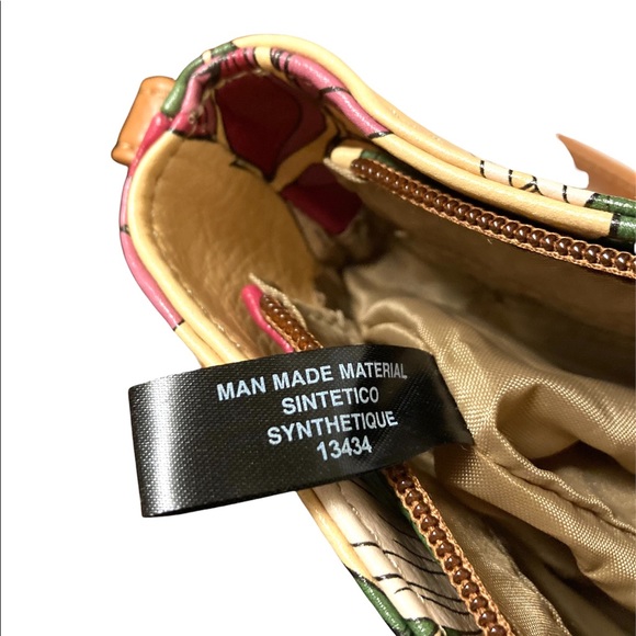 Koltov Daisy Crossbody Vegan Faux Leather Floral Print Purse - Picture 8 of 15